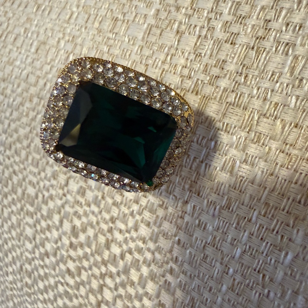 Elegant Green and Gold Statement Ring